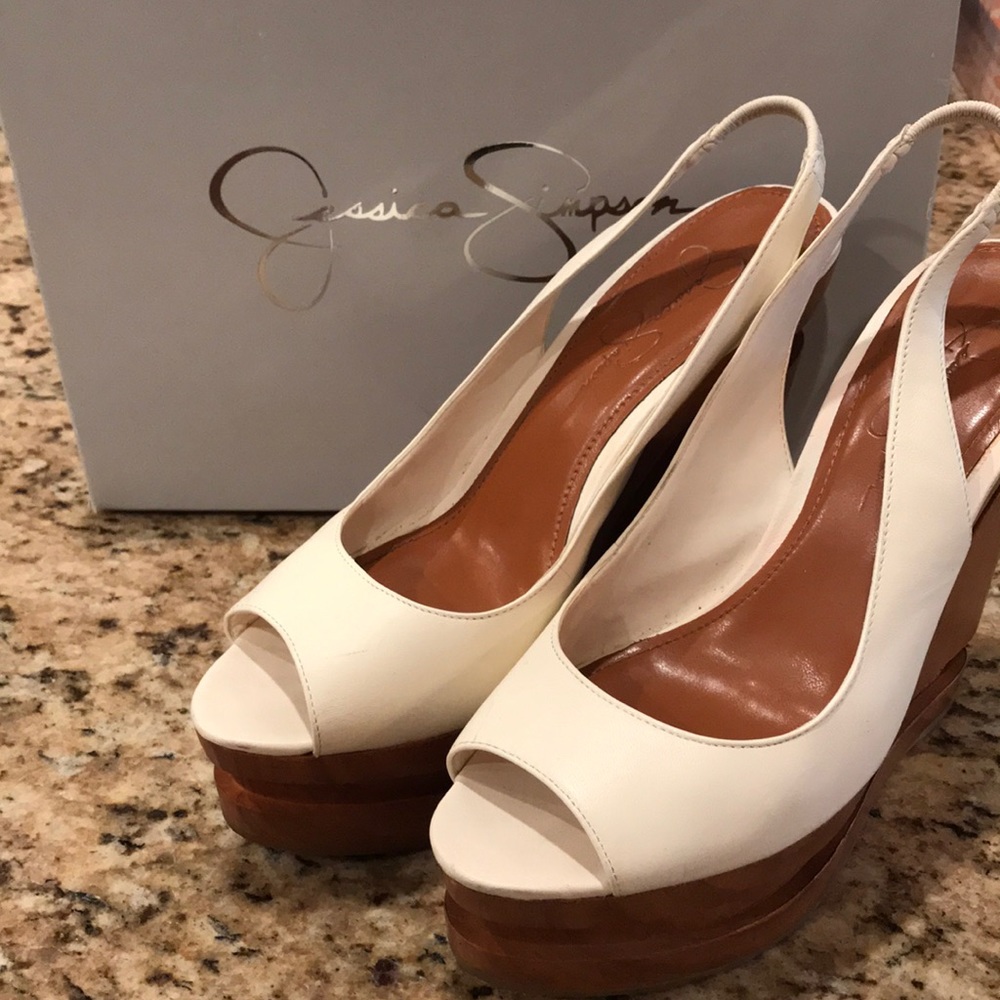 Jessica Simpson Wedges